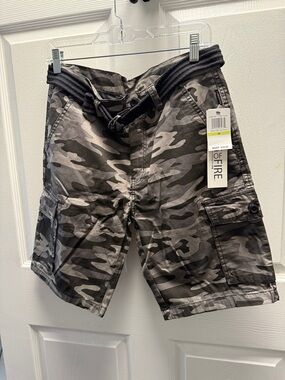 Ring of Fire Men's Gray Camo Cargo Shorts